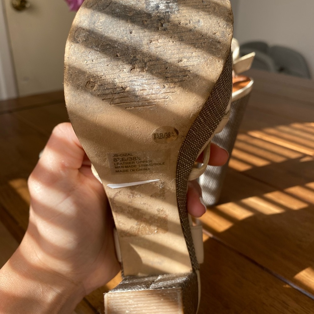 Jessica Simpson heels - Picture 4 of 4